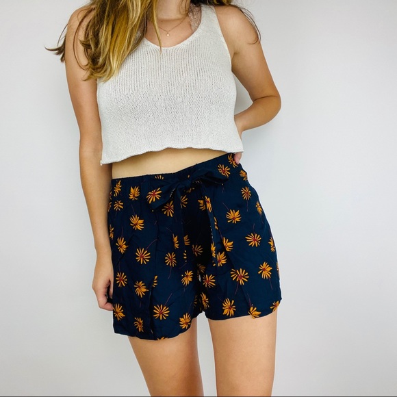 Madewell navy orange floral high waisted shorts - Picture 3 of 5